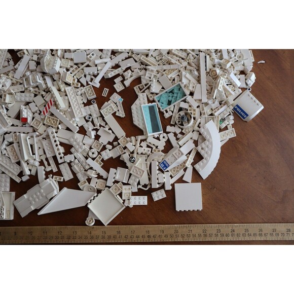 2 lbs. Pounds 9oz Mixed Lot Lego Bulk White Bricks Pieces Plates Blocks READ - Picture 4 of 12